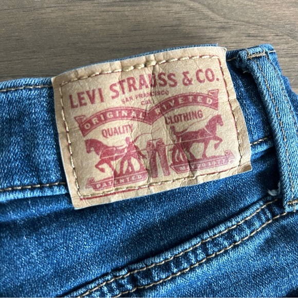 Levi’s Mid Length Size 25 Denim Shorts - Picture 9 of 12